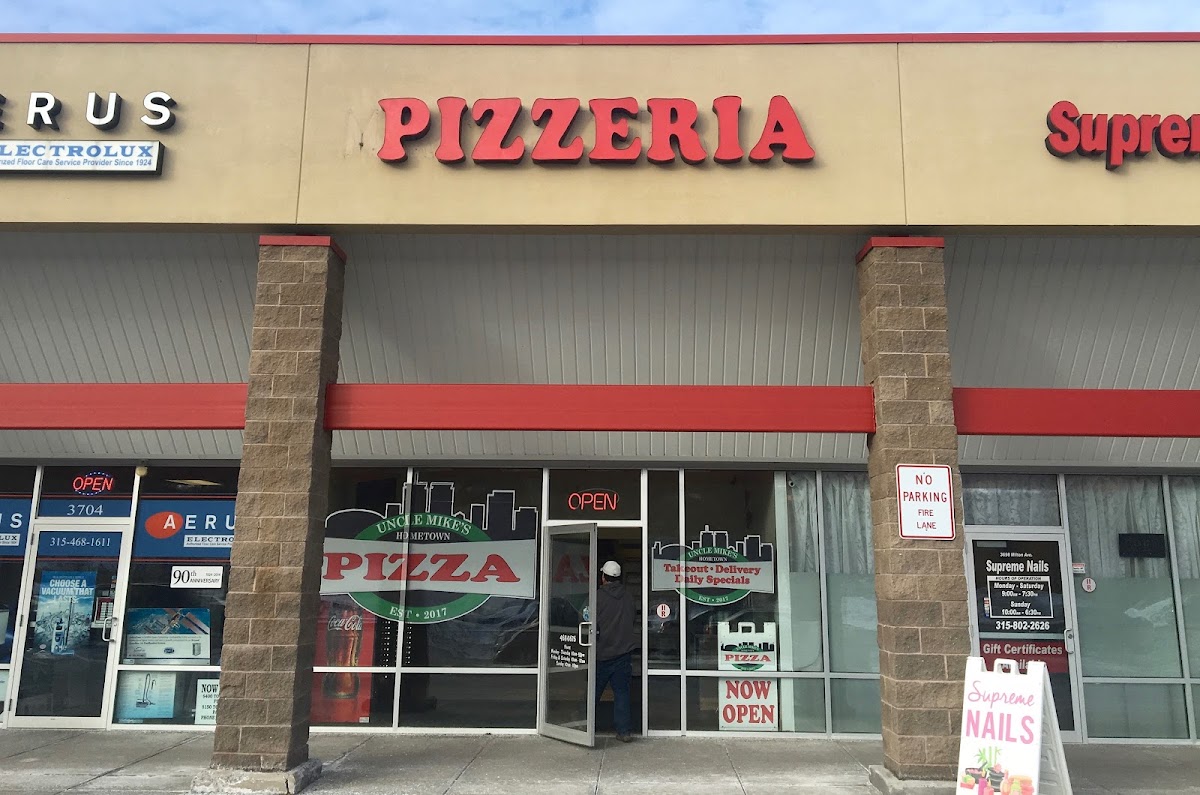 Uncle Mike's Hometown Pizza