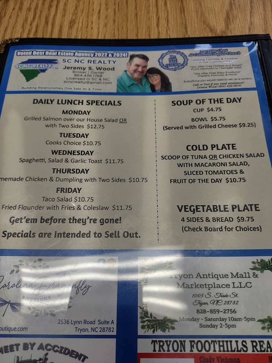 Nana's Kitchen - Tryon, NC menu board