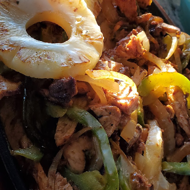 Pineapple Fajitas De Pollo