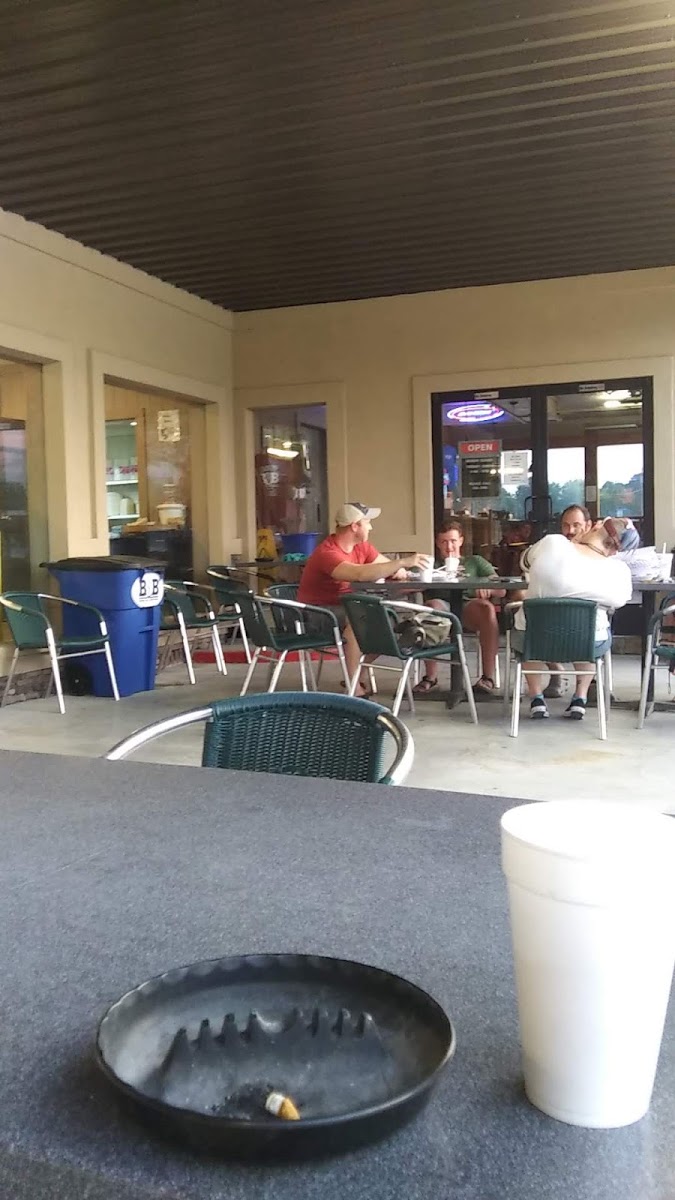 B & B Marina store