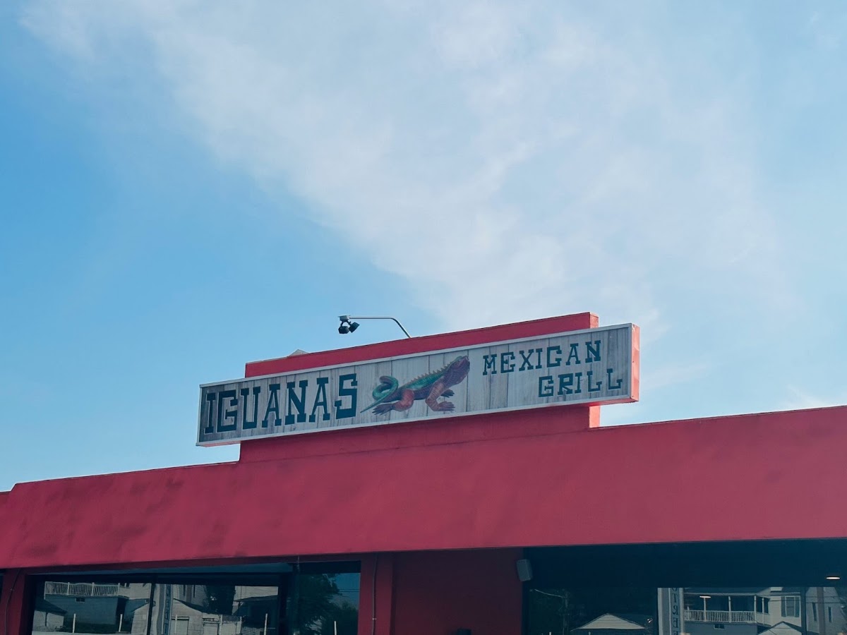 Iguanas Mexican Grill