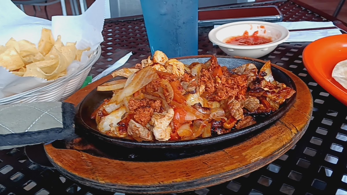 Iguanas Mexican Grill