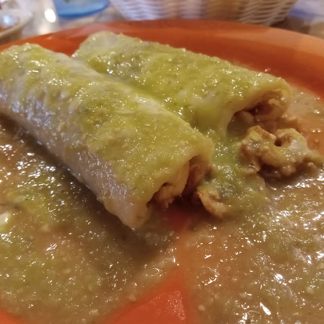 Chicken Enchiladas with Green Sauce