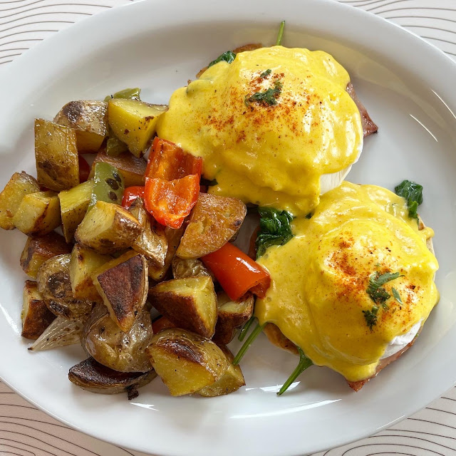 Eggs Benedict