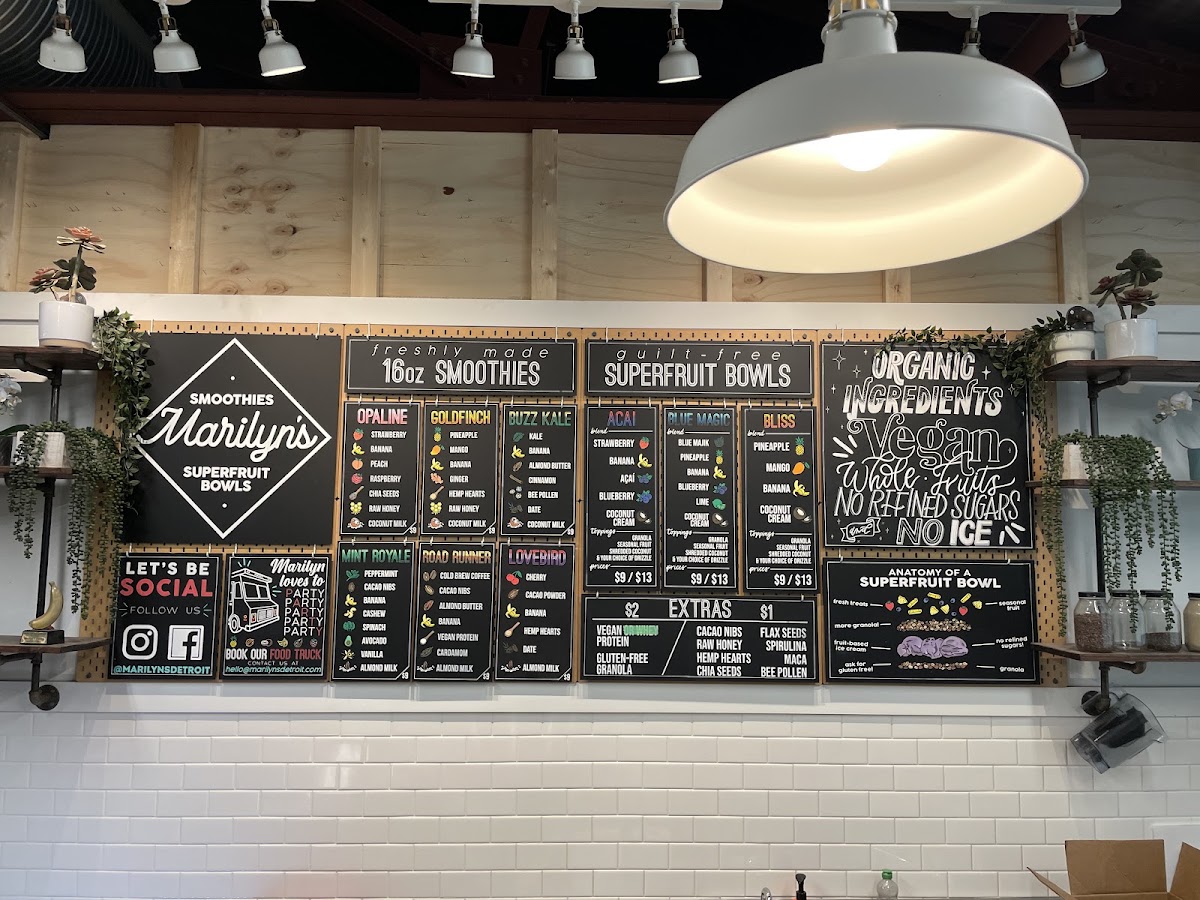 Marilyn's Detroit menu board