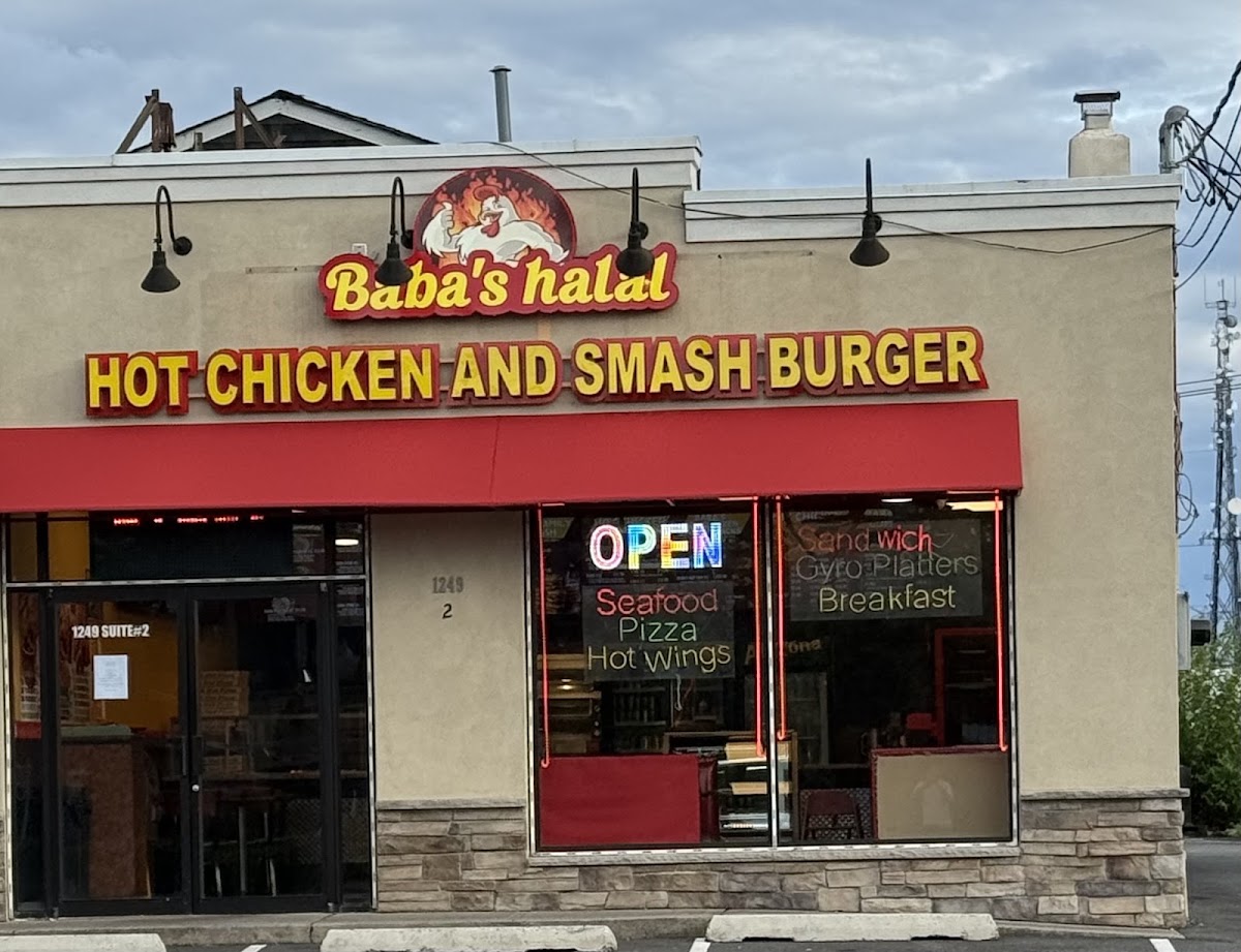 Baba’s Halal Hot Chicken & Smash Burgers