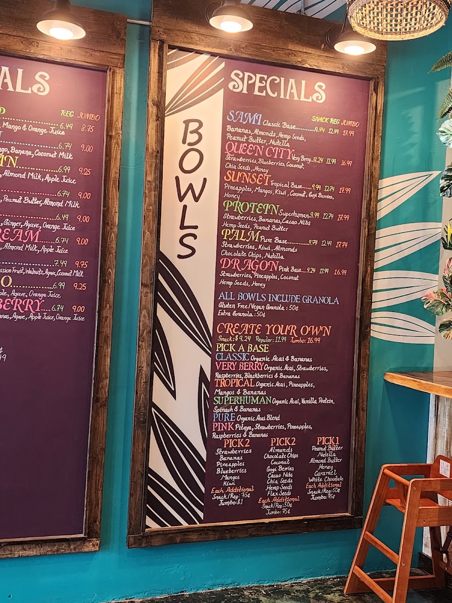 Palm Berries menu board