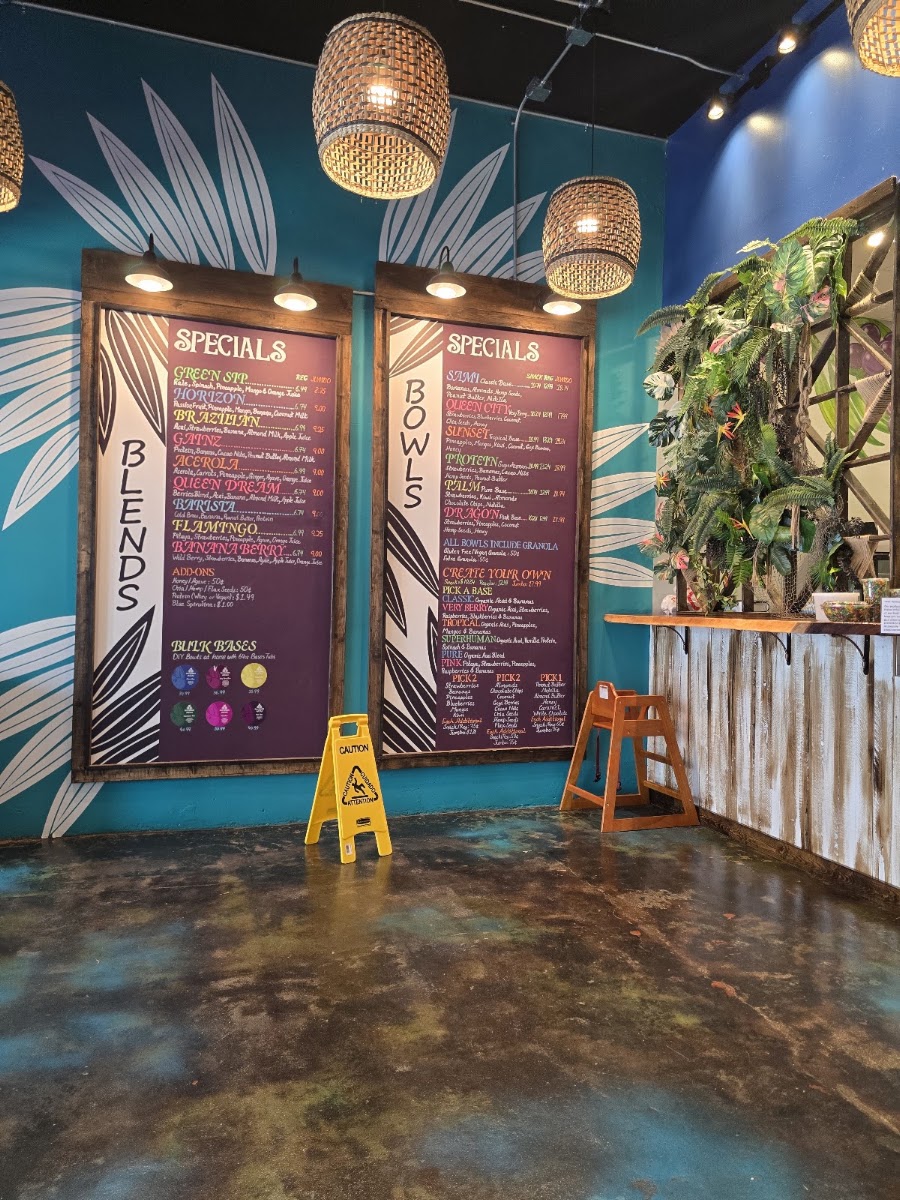 Palm Berries menu board