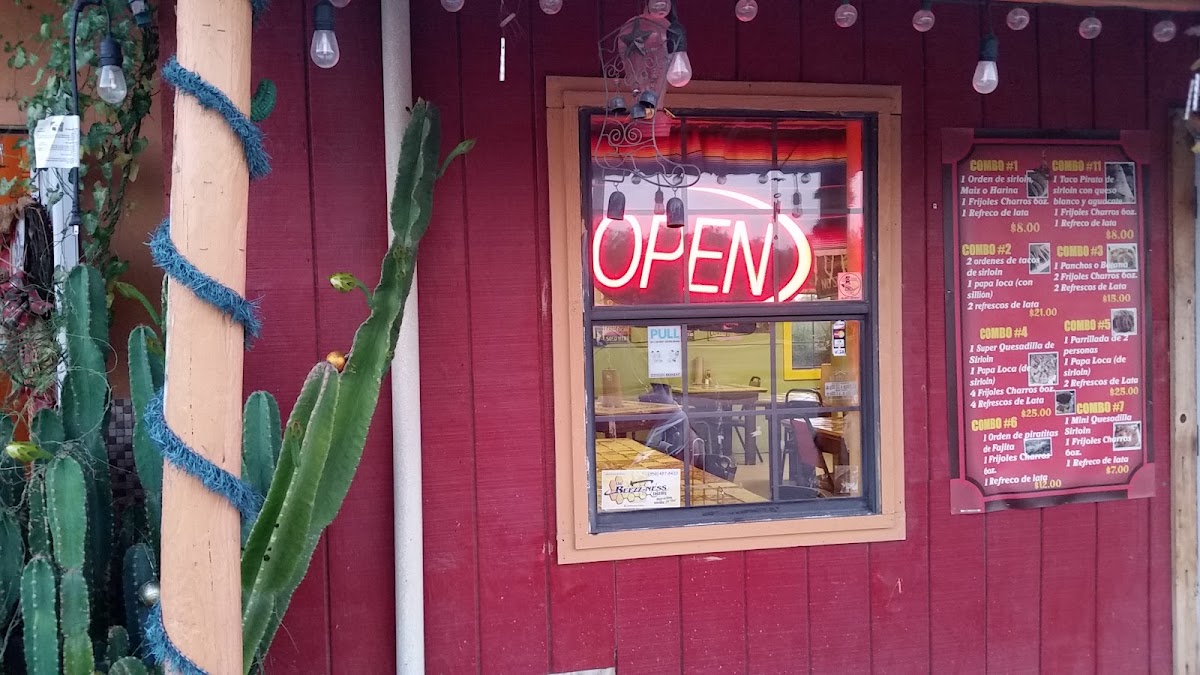 El Jaripeo Tacos menu board