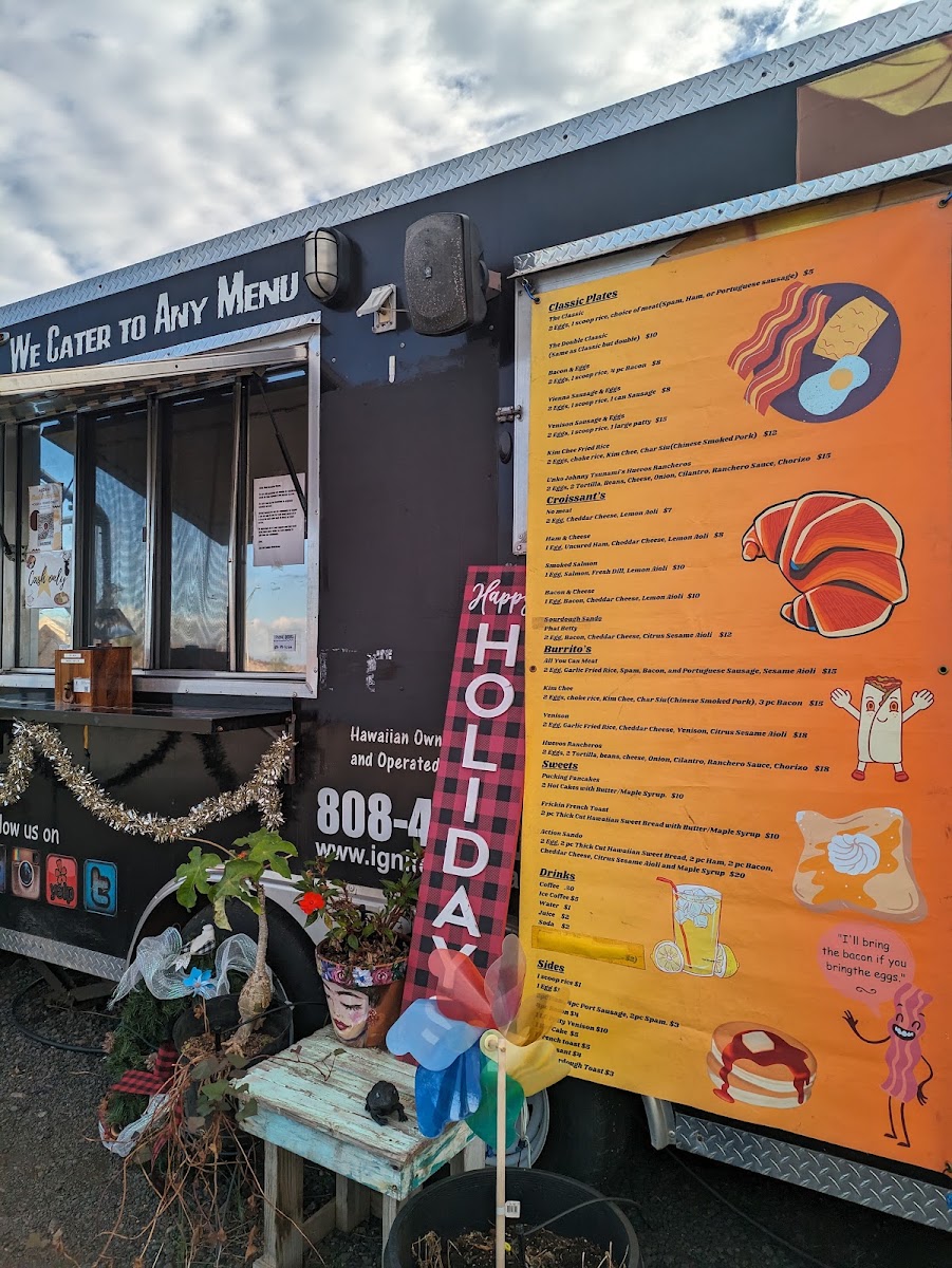 Maui Breakfast Food Truck menu board
