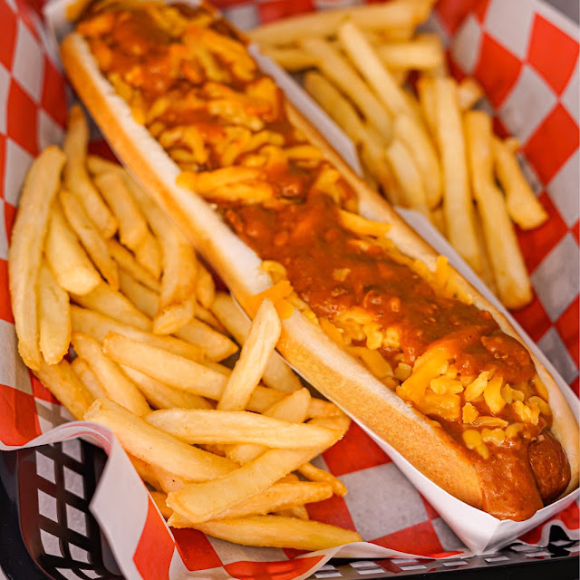 Foot Long and Chilli Cheese