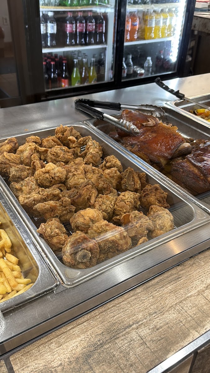 El Tipico Criollo Restaurant
