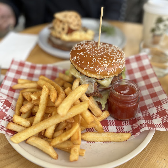 Aioli Chicken Burger