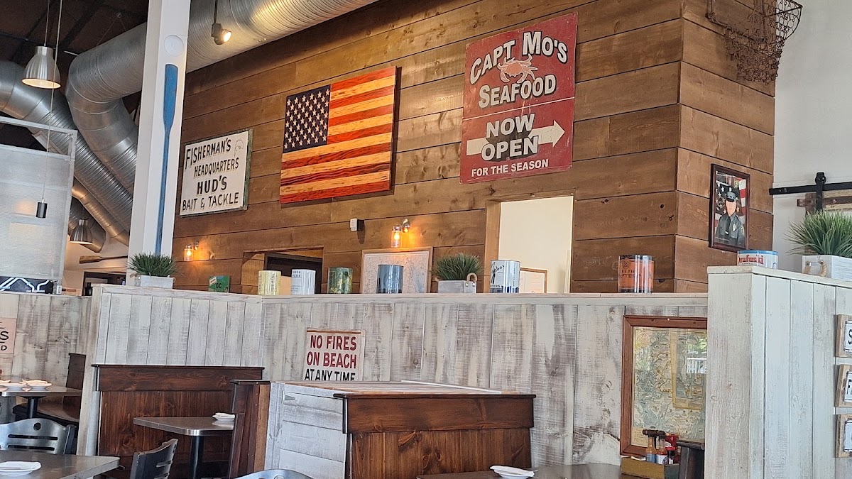 FINS Oyster Bar & Grill