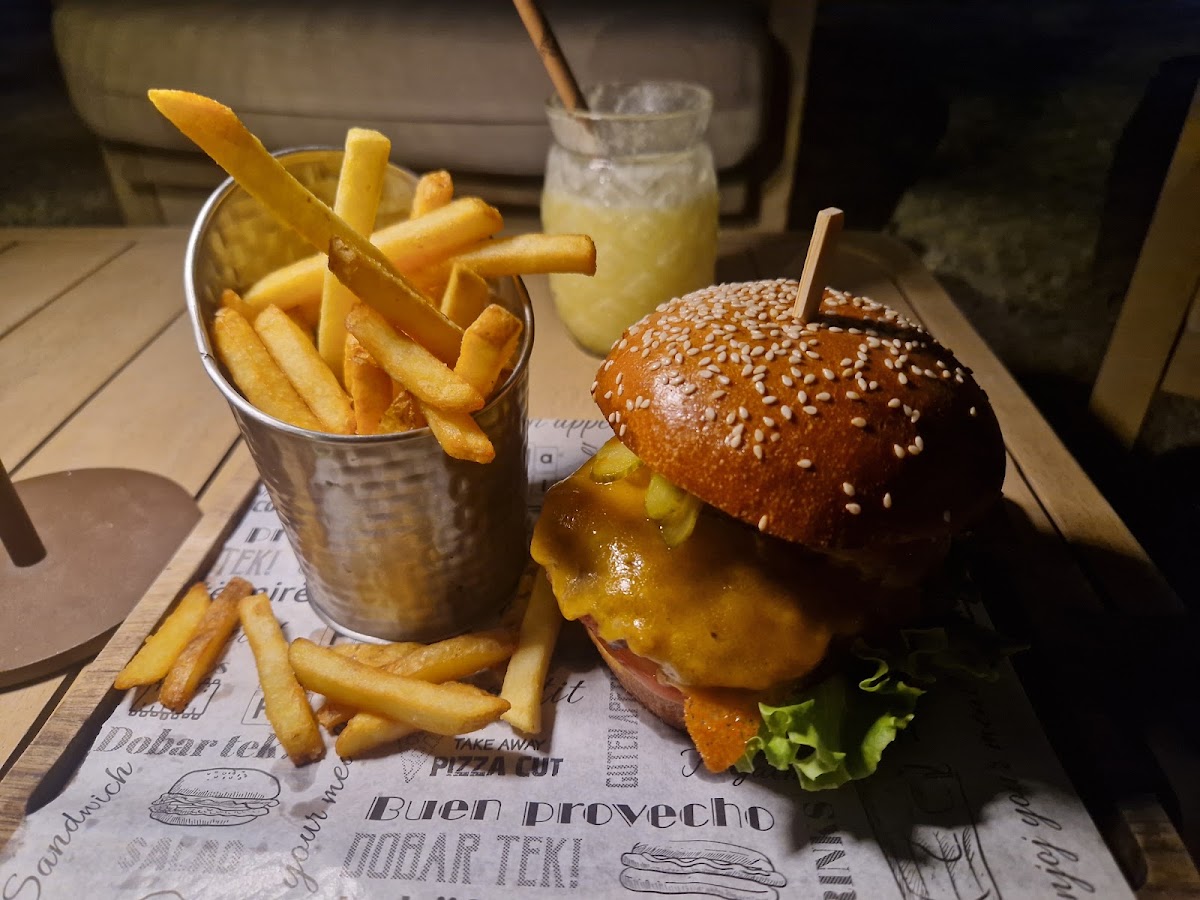 Terapija Beach Bar