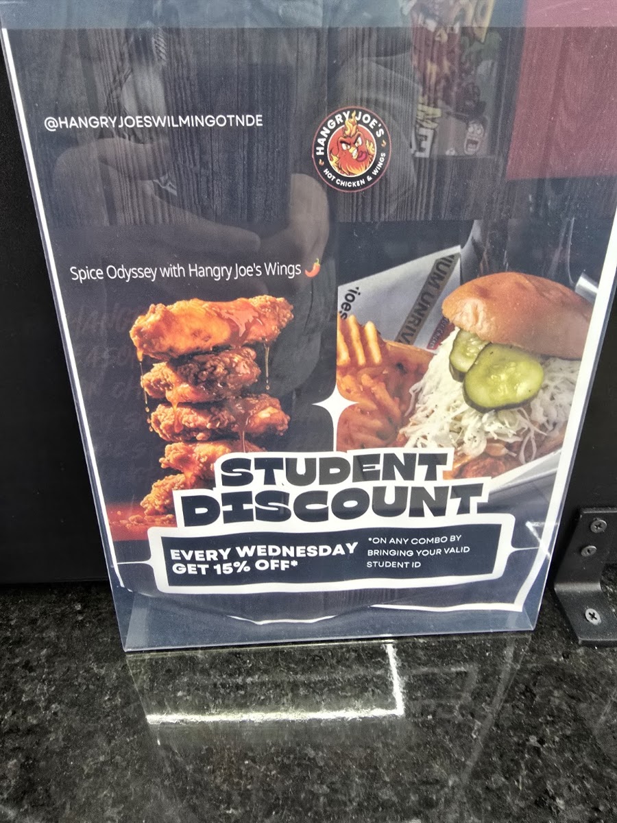 Hangry Joe’s Hot Chicken & Wings menu board