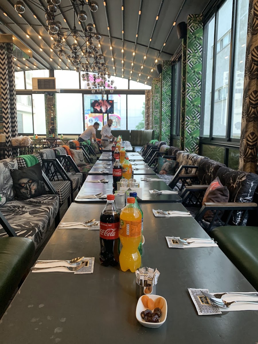 west lounge cafe