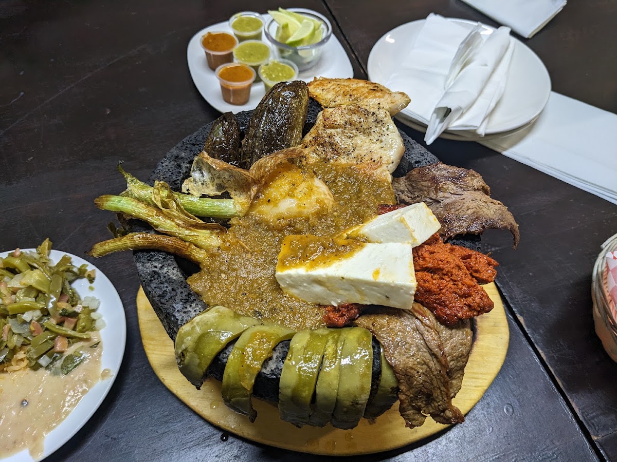 La Hacienda Mariscos & sushi