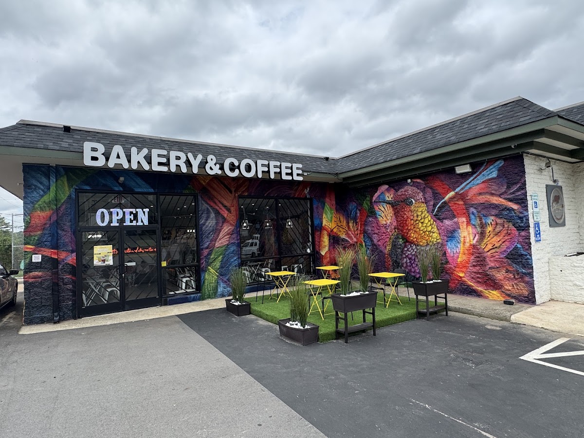 Roasted Tinto Coffee & Bakery