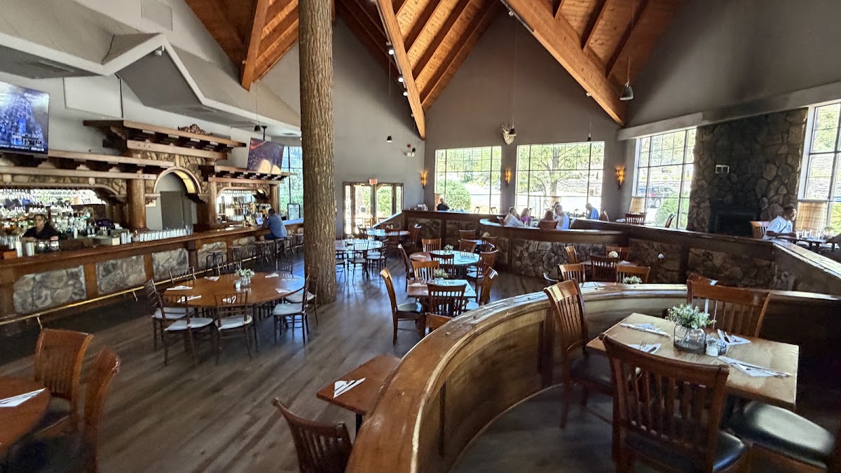 Canyon Restaurant & Tavern Bar