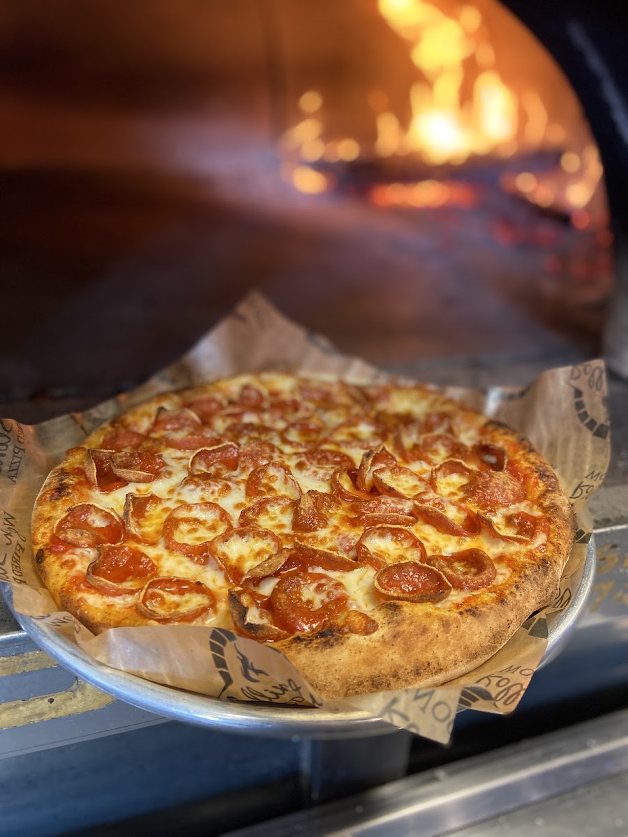 Rollin Stone Wood Fired Pizza