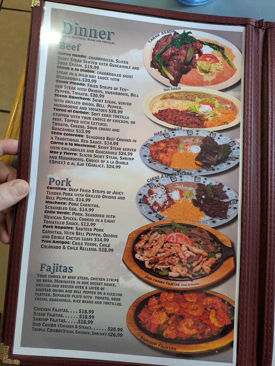 Tres Hermanos 2 menu board