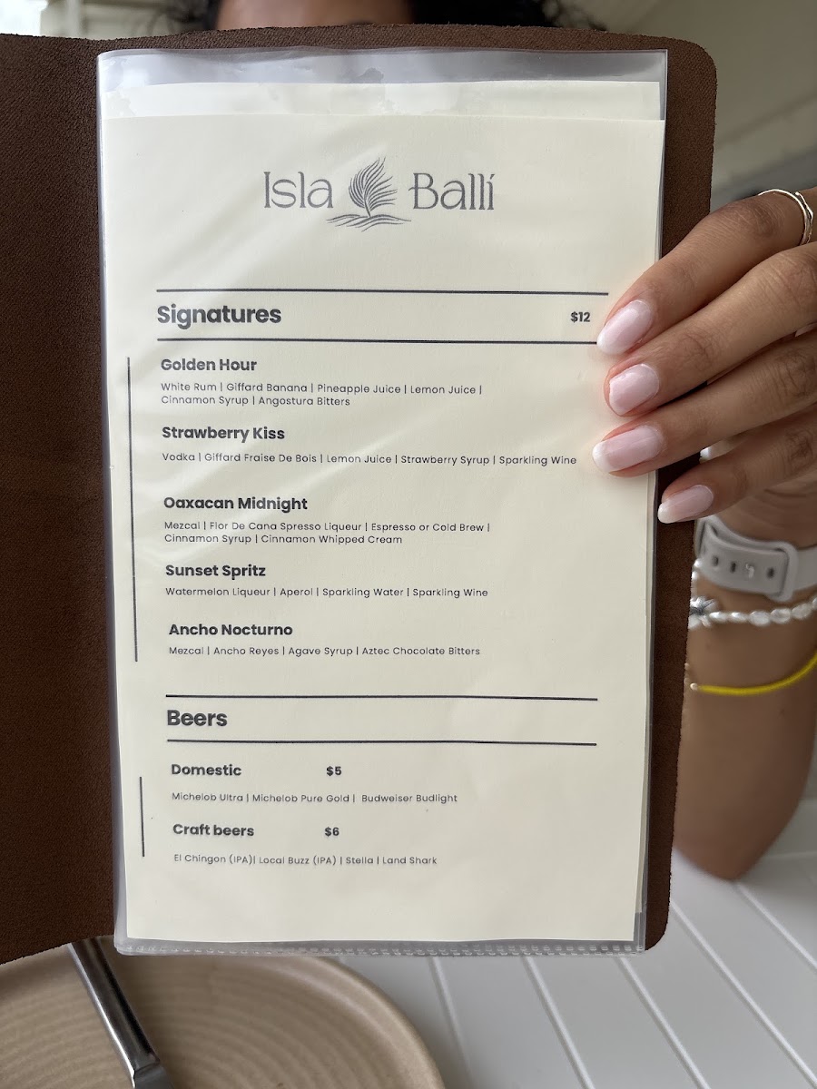 Isla Balli menu board