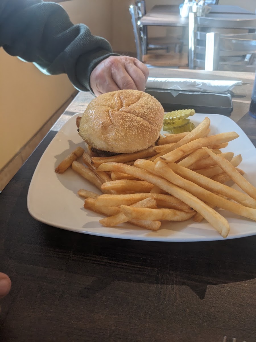 MayMay’s Cafe