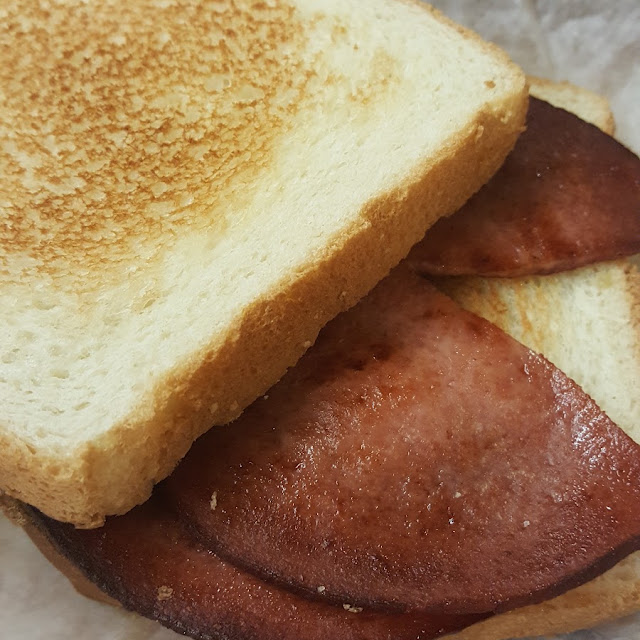 Bologna Sandwich