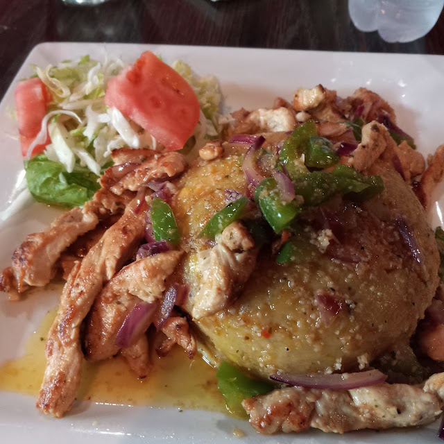 Pollo Al Ajillo Con Mofongo