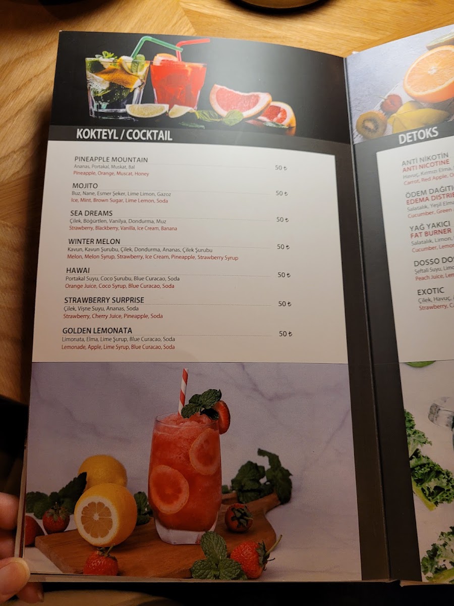 Dosso Dossi Cafe & Brasserie / Çengelköy menu board