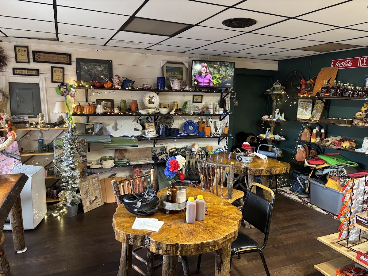 Dixie’s Deli & More