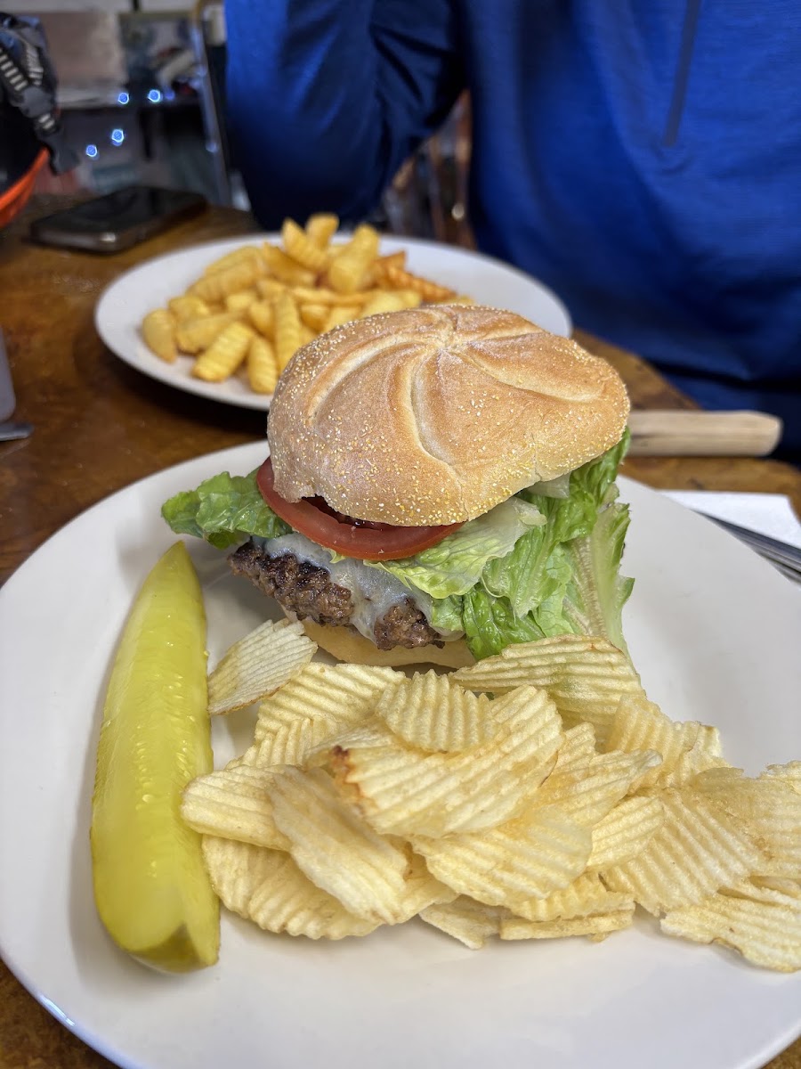 Dixie’s Deli & More