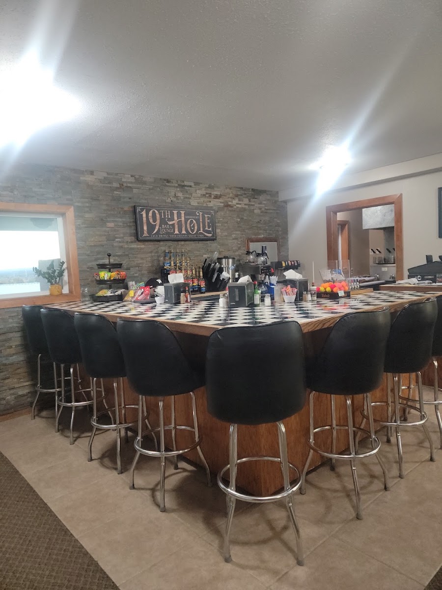 Arrowhead Golf Course & Restaurant