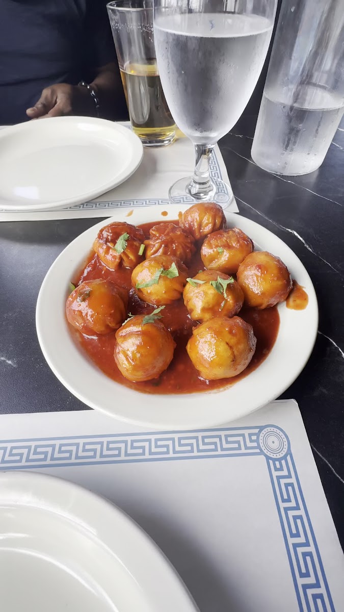 Everest Bistro - Indian Nepali Restaurant & Bar
