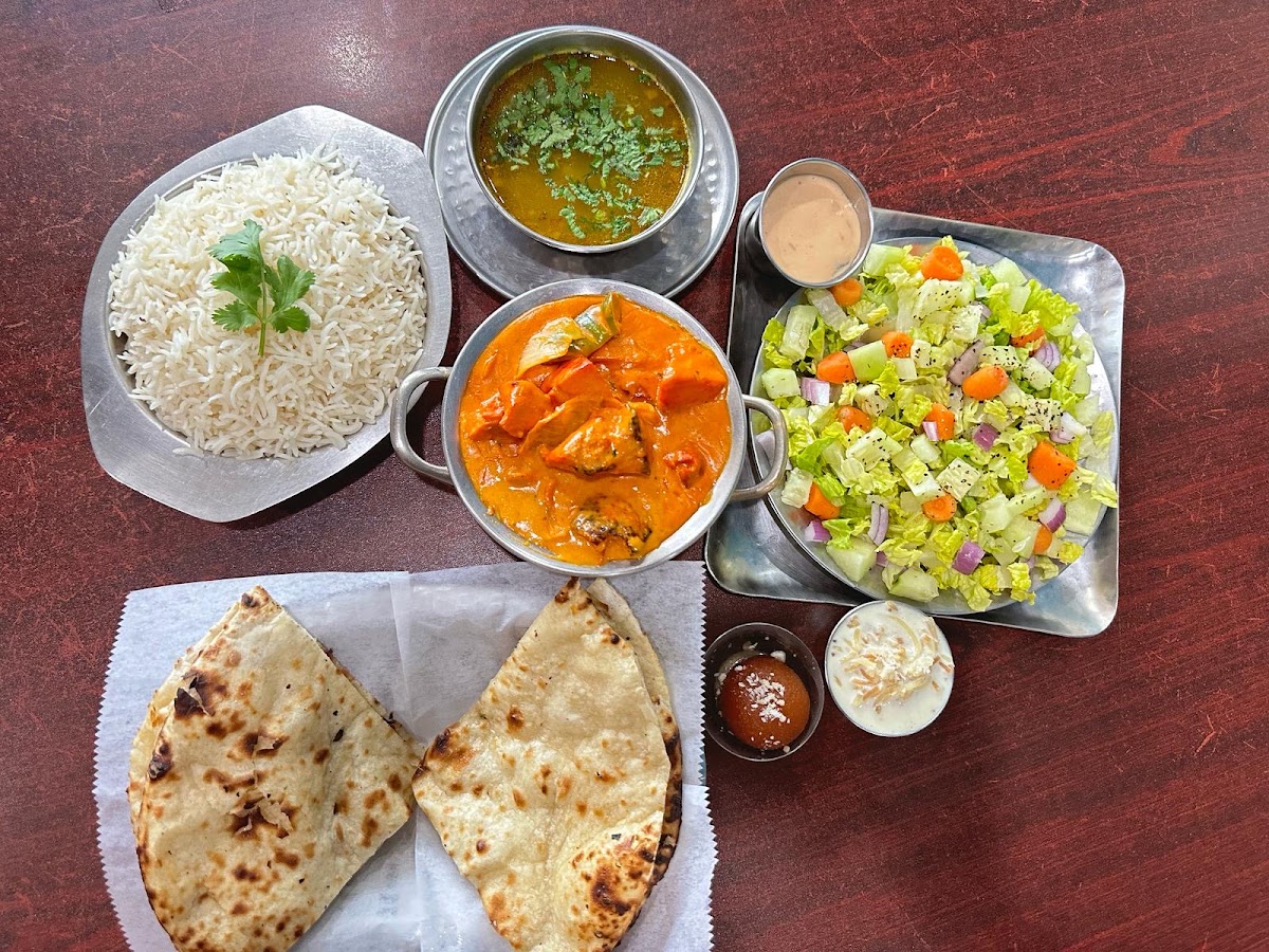 Everest Bistro - Indian Nepali Restaurant & Bar