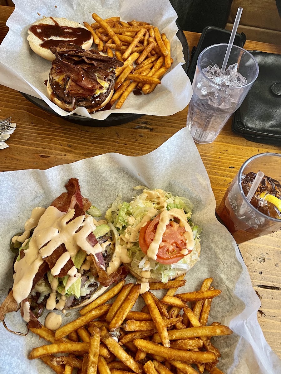 Lola's Family Restaurant