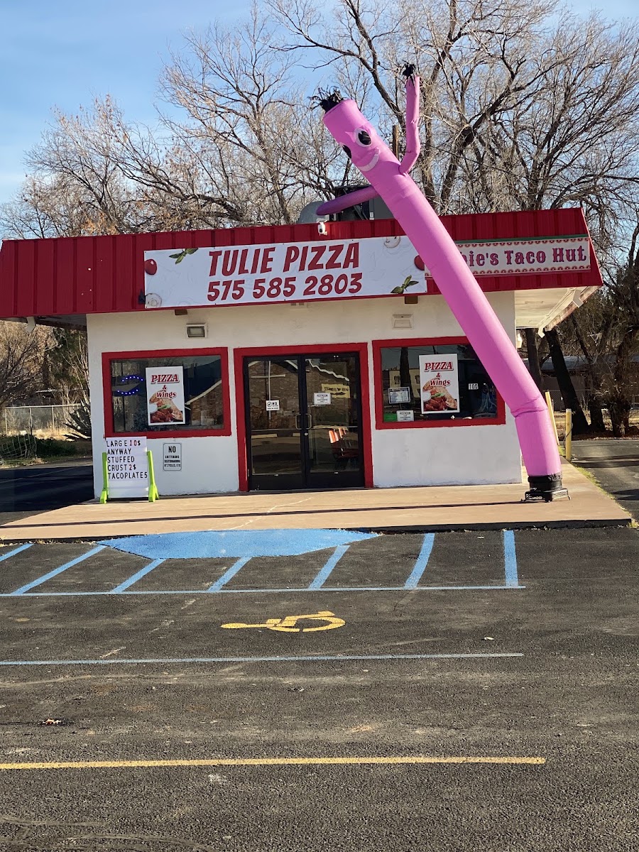 Tulie pizza / Richie's Taco Hut