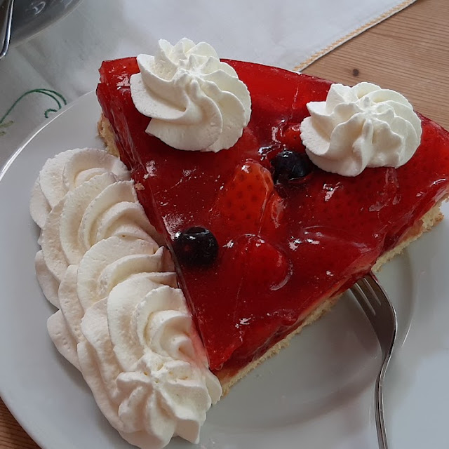 Erdbeerkuchen Mit Schlagsahne