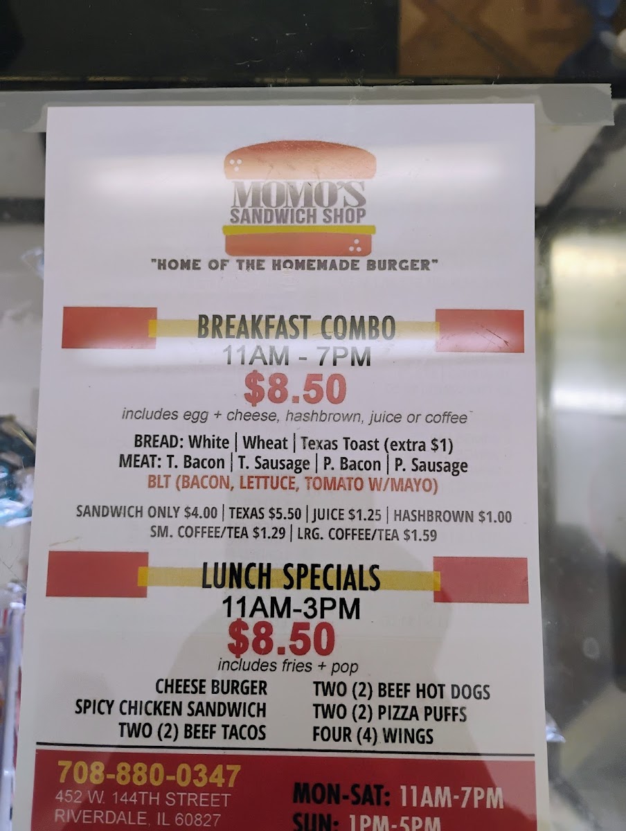 Momo's Sandwich Shop menu board
