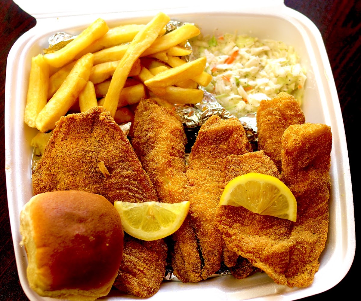 Sam Sylk's Chicken And Fish Euclid