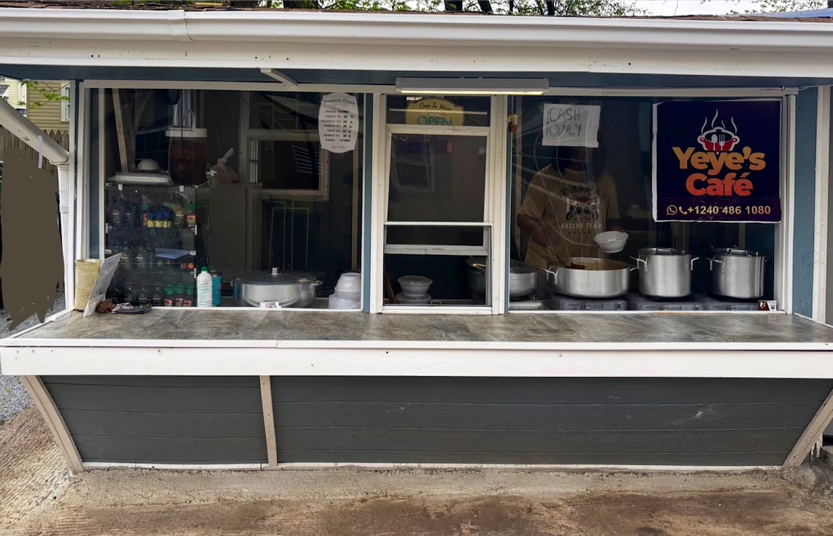 Yeye’s Cafe (Amala on Spot)