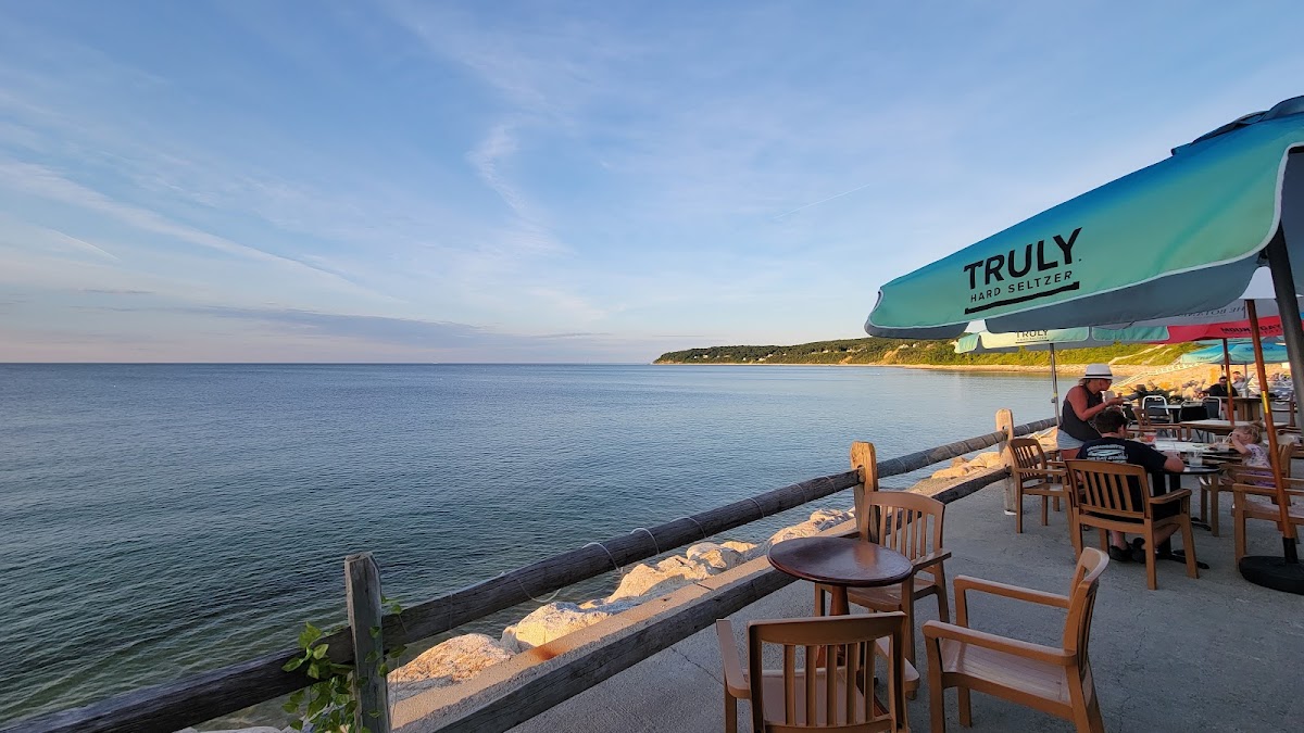Sandbar Lounge Plymouth