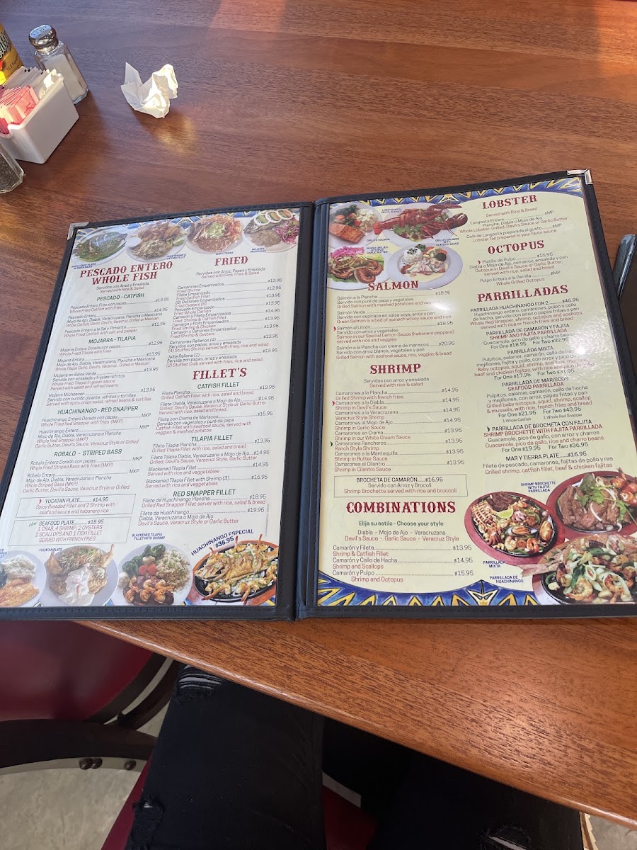 Ostioneria Michoacan #10 menu board