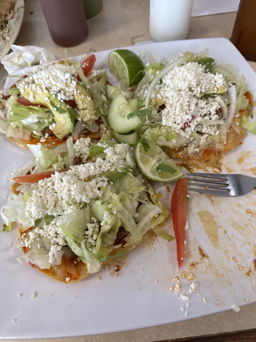 El Huarache Veloz Mexican Restaurant