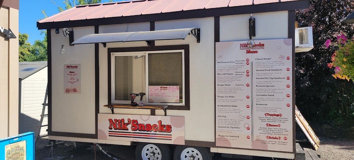 Nik'Snacks menu board