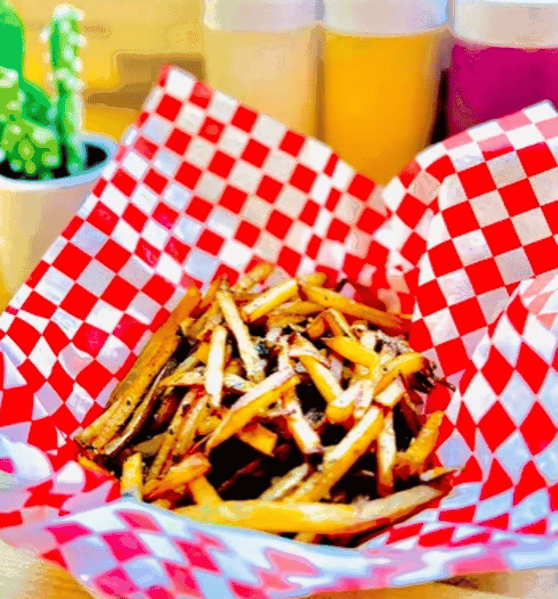 WoW Hotdogs & Burgers