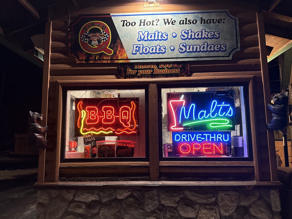 BoB-a-Q Smokehouse & Grill