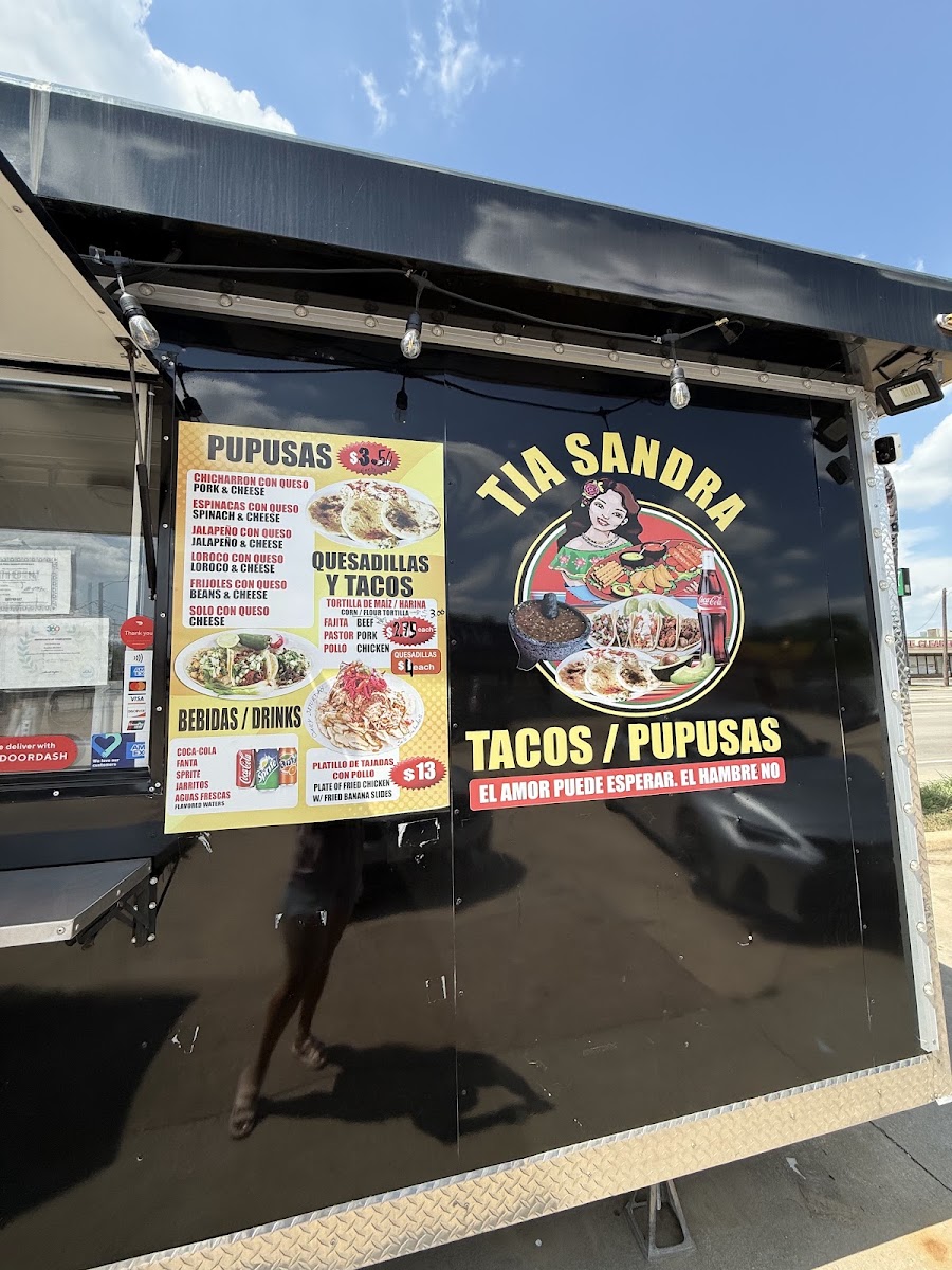 Tacos y Pupusas Tia Sandra