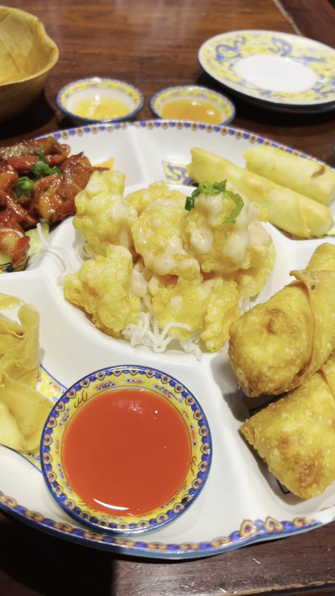 Dragon Palace Chinese Bistro